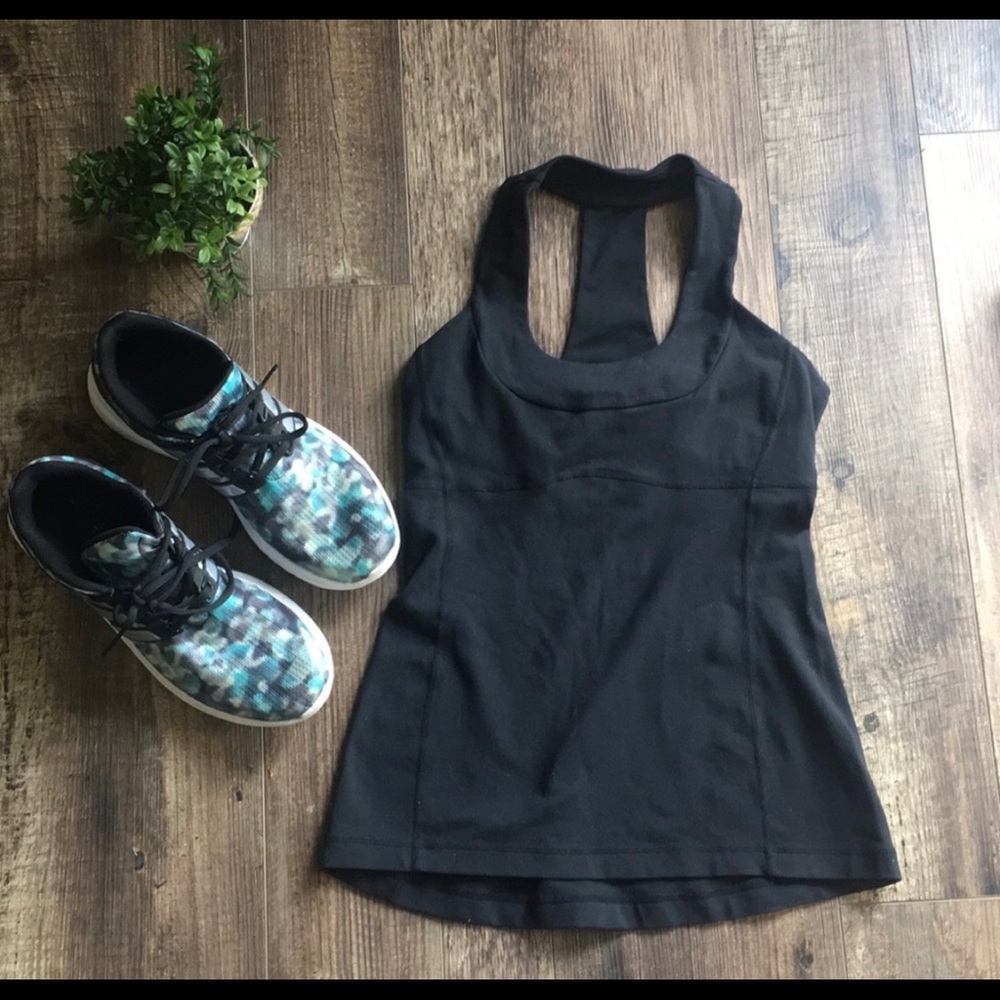 Lululemon workout shirt